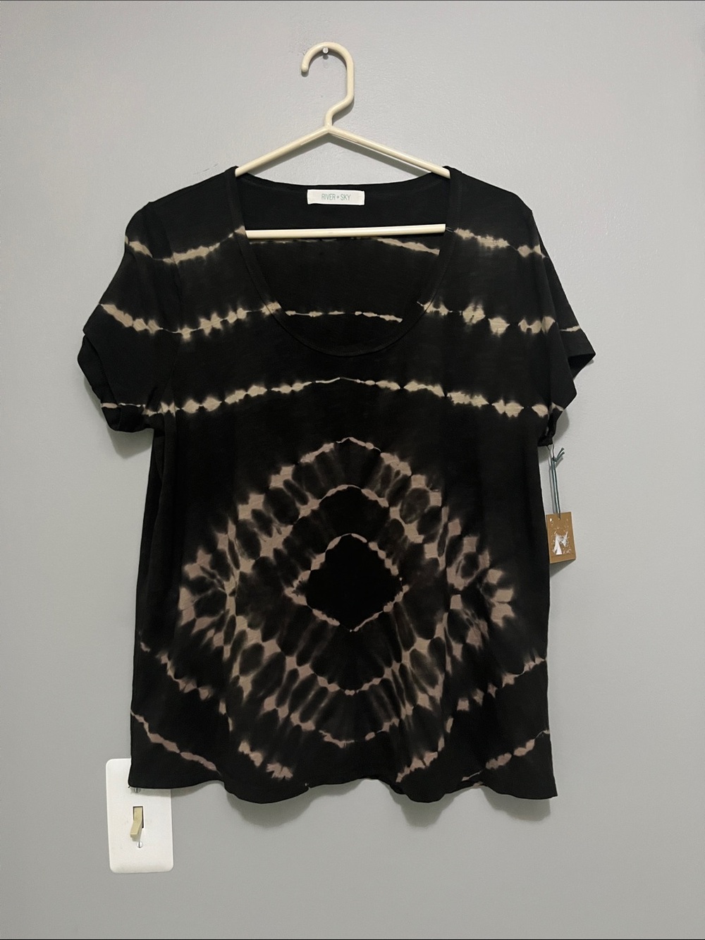 River + Sky Black Tie-Dye Scoop Neck Tee